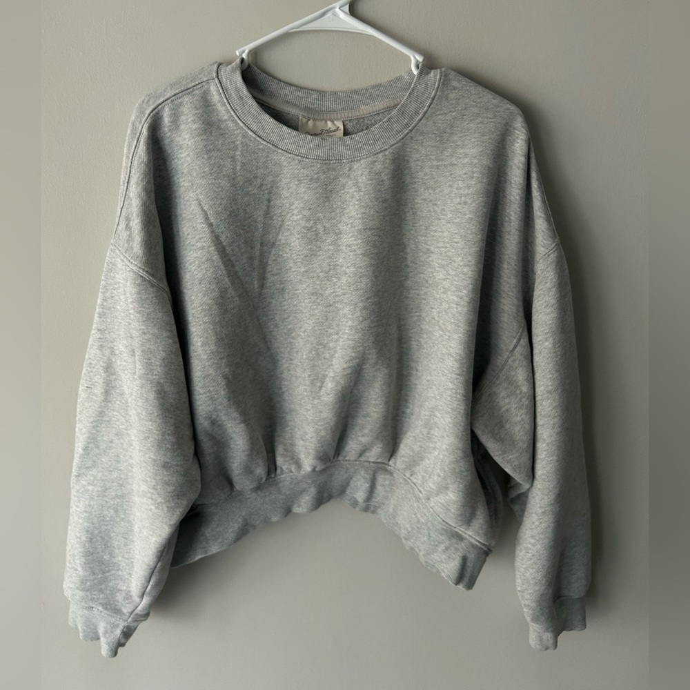 Universal Thread Light Gray Sweatshirt